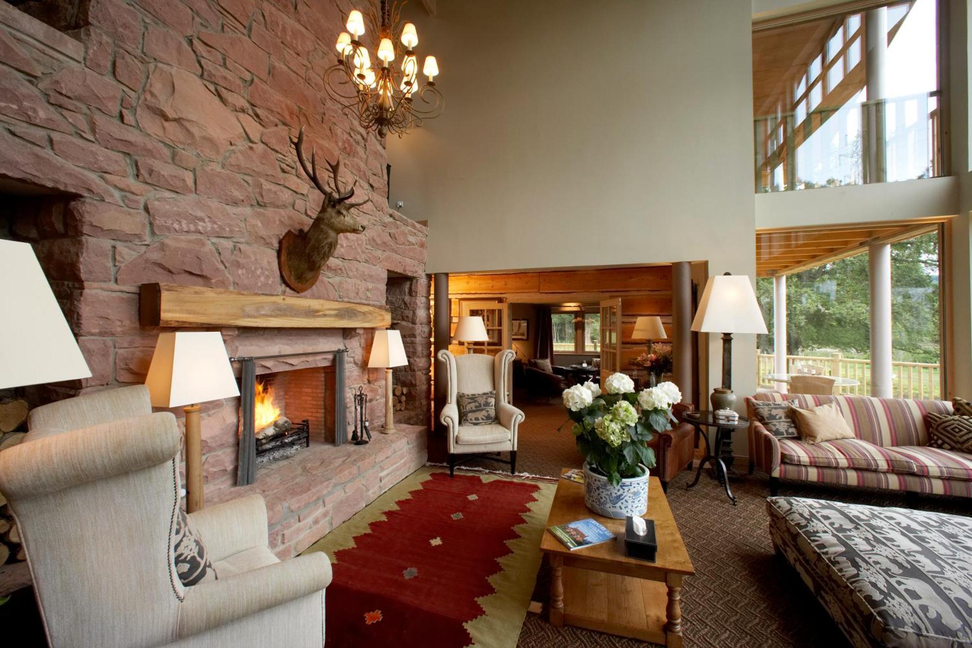 Ness Castle Lodges Inverness Bagian luar foto